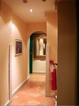 Canova Hotel 3*